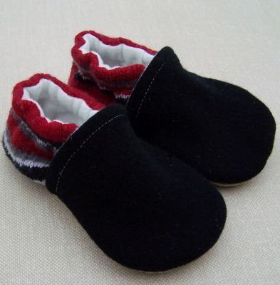Black Interlock/Red Heel Stripe, sz 12-18m Black Interlock/Red Heel Stripe, sz 12-18m