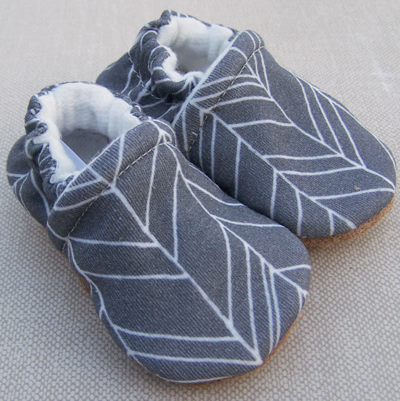 Grey Feather, Ready to Ship, sz 0-3m Grey Feather, Ready to Ship, sz 0-3m