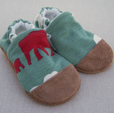 Elephants on Green, Ready to Ship, sz 18-24m Elephants on Green, Ready to Ship, sz 18-24m